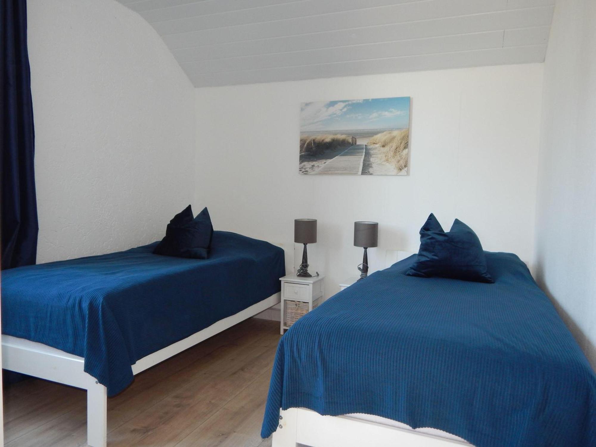 Wunderschoenes-Freistehendes-Ferienhaus-An-Der-See-Sauna-Strand-Yachthafen-Wlan Брёйниссе Экстерьер фото