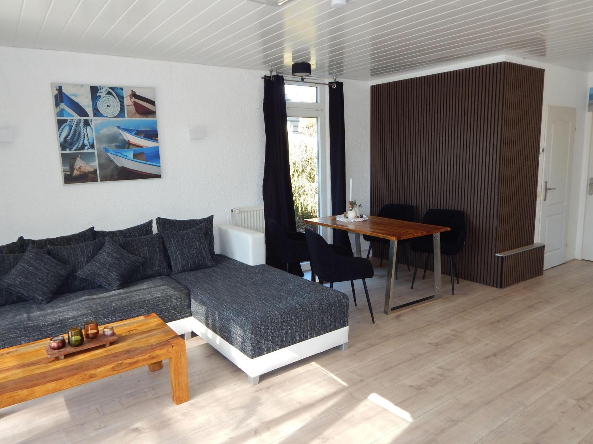 Wunderschoenes-Freistehendes-Ferienhaus-An-Der-See-Sauna-Strand-Yachthafen-Wlan Брёйниссе Экстерьер фото